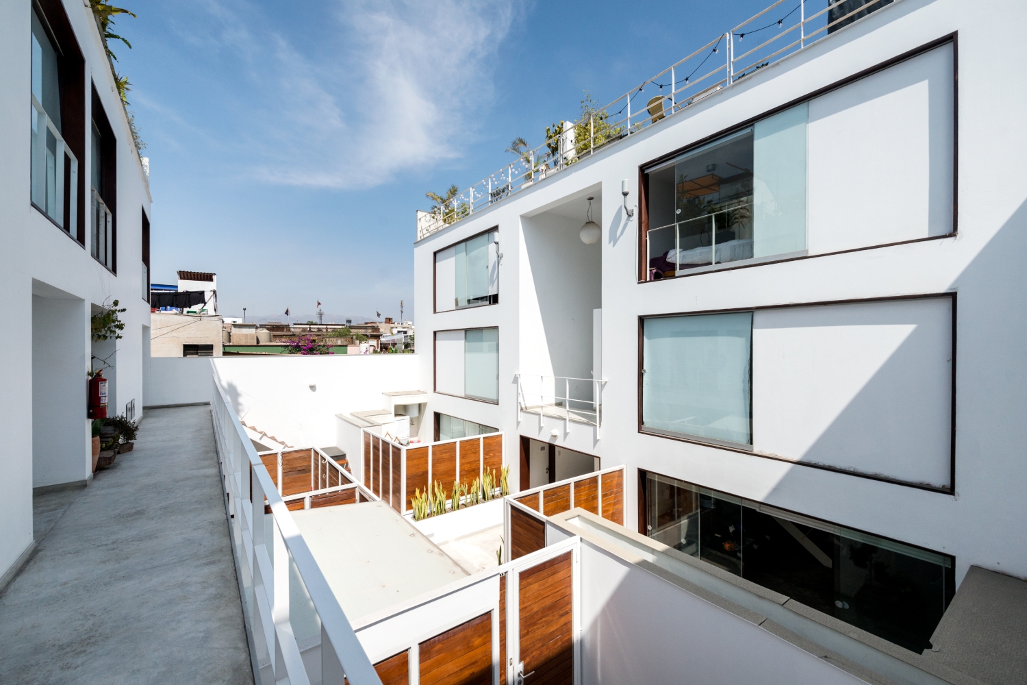 proyecto-inmobiliario-entregado-alfonso-ugarte-balcon